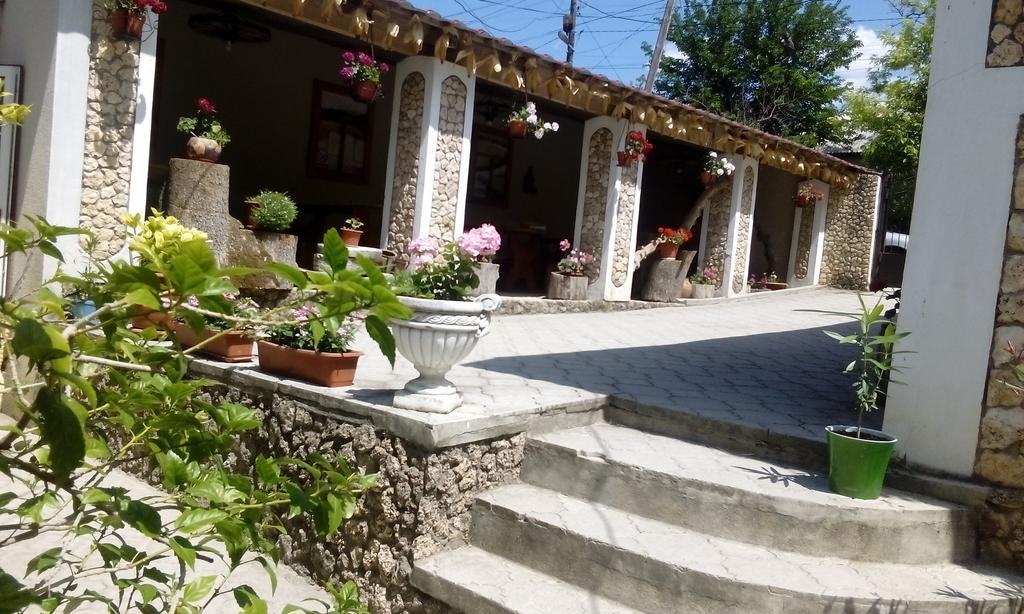 La Popas Hotel Várhely Kültér fotó